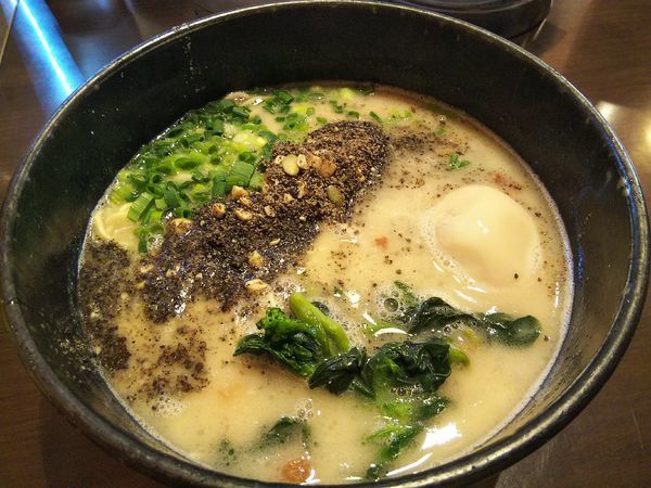 「ぐうたら麺　＋味玉：サービス券　＋替玉」@ぐうたらの写真