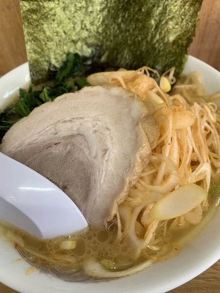 「ラーメン並＋ネギ」@たかさご家 関内店の写真
