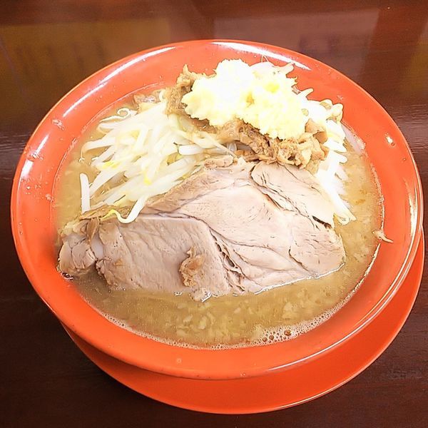 「ラーメン醤油生卵ヤサイちょい増しニンニク生姜」@僕との麺の写真