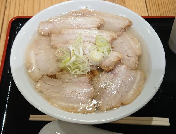 「【うえんで食堂】会津山塩チャーシューメン（極太手打麺に変更）」@日本橋ふくしま館 MIDETTE ミデッテの写真