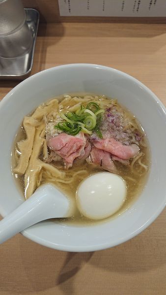 「特製らぁめん」@らぁ麺 鳳仙花の写真