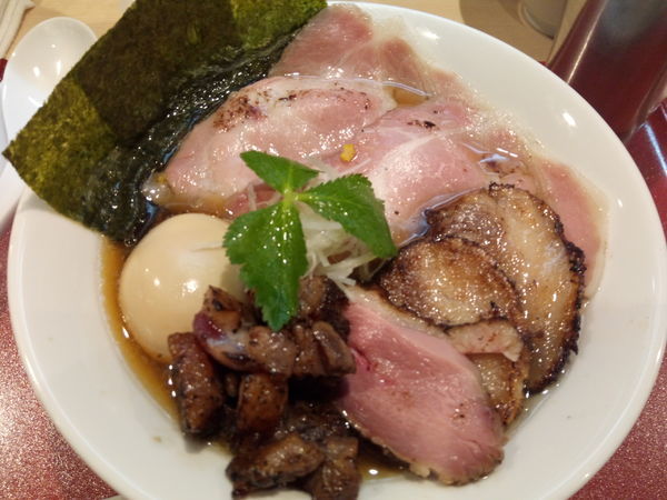 「特製紀州鴨そば+イベリコ豚チャーシュー」@燃えよ麺助の写真