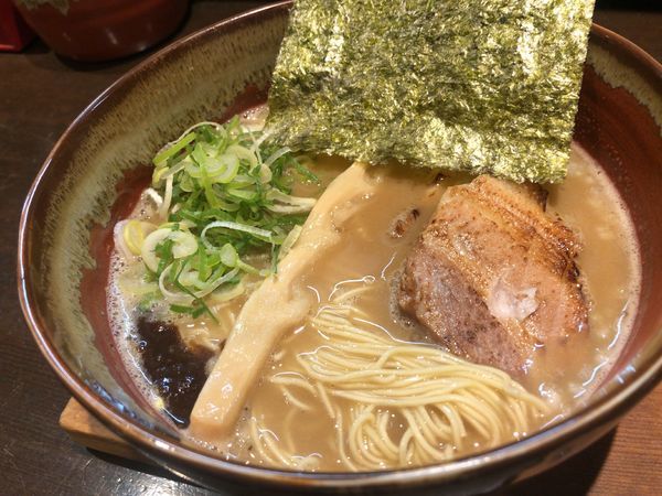 「豚そばストロング 900円」@ぎんや 津チャム店の写真