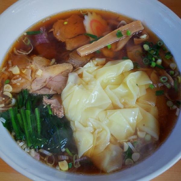 「ワンタンメン ７００円」@ラーメン・餃子 敏亭の写真