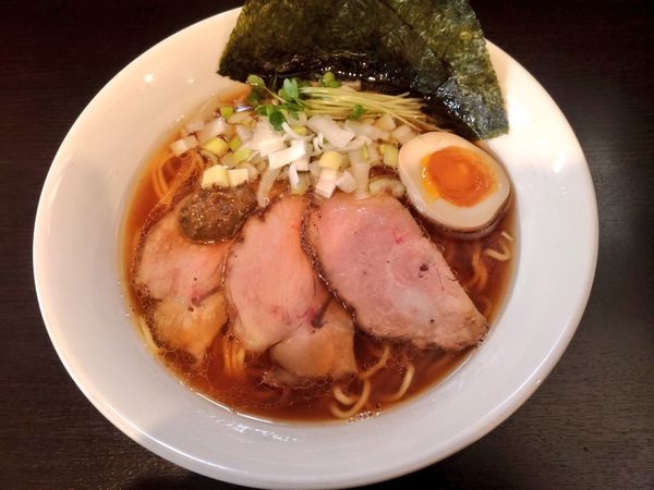 「きまぐれ限定 鶏だしと渡りガニの醤油そば」@麺屋 シロサキの写真