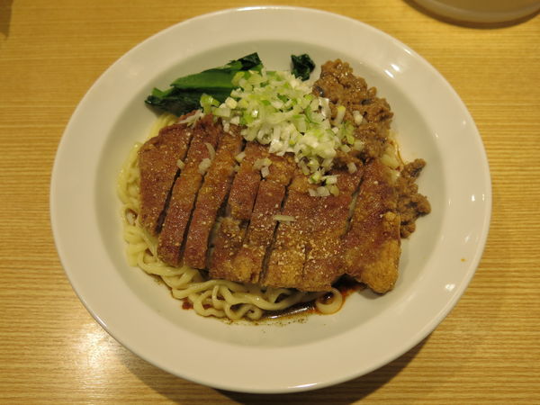 「排骨汁なし担々麺：1000円」@排骨担々 五ノ井の写真