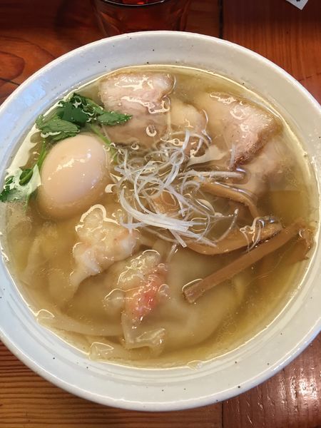 「特製塩らーめん」@純手打ち 麺と未来の写真