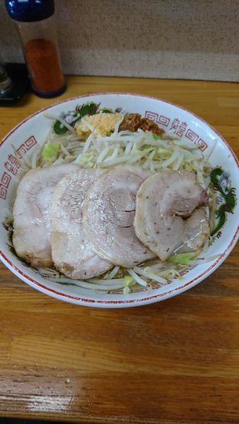 「豚増し  ９８０円  野菜少なめニンニクダブルアブラ」@バカ盛りらーめん タブー(TABOO)の写真