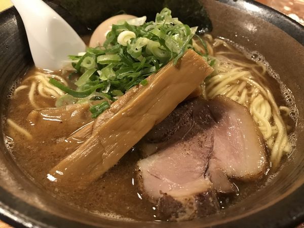 「味玉らーめん」@瞠 池袋店の写真