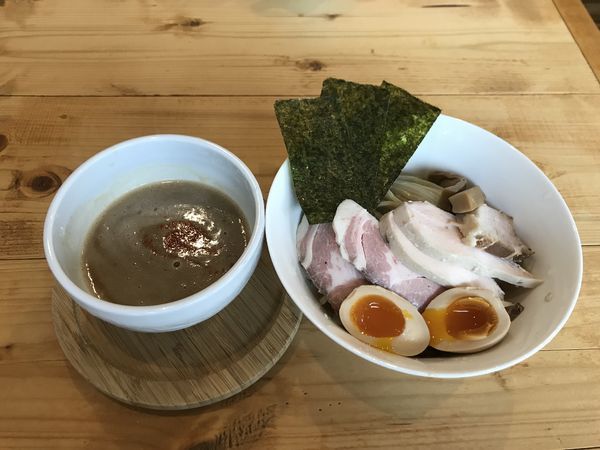 「鶏つけ麺【300g・特製のせ】」@いえろうの写真