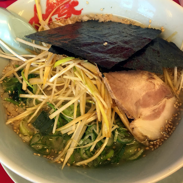 「塩ラーメン　650円　味付ネギ」@ラーメン山岡家 太田店の写真