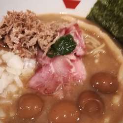 蟹そば+薫製うずら+豚ほぐし+辛味+〆雑炊