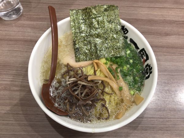 「しおらーめん(800円)」@らーめん初代一国堂 相模原本店の写真