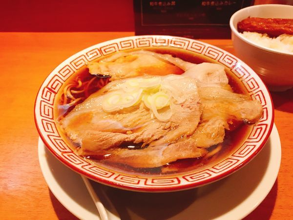 「チャーシューメン&玉子かけ御飯セット」@食堂酒場 Graciaの写真