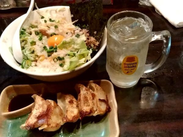 「油そば(並盛)788円＋餃子237円＋ハイボール106円」@環七ラーメン 周麺の写真