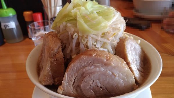 「ラーメン＋豚増し」@ラーメン縁次の写真
