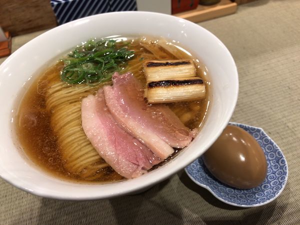 「鴨らぁめん 煮卵」@らーめん 鴨to葱の写真
