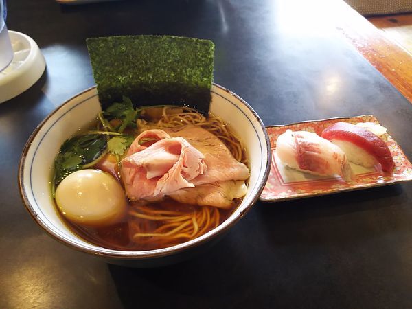 「四つ葉そば・味玉・本日のにぎり」@中華そば 四つ葉の写真