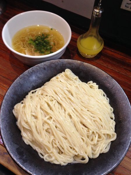「しおつけ麺 大盛り」@町田汁場 しおらーめん進化 町田駅前店の写真
