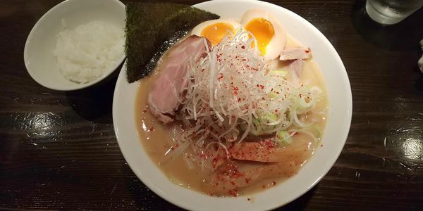 「味噌ラーメン+味玉、サービスライス」@天虎の写真