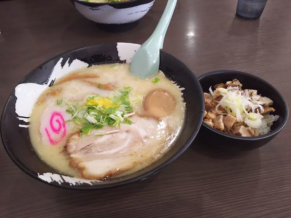 「塩ラーメン（ランチ：Aセット）+味玉」@山びこの写真