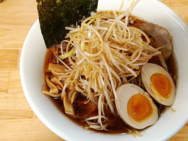 「ねぎラーメン（味付変更）＋味玉」@元祖敏々亭 びんびん 高尾店の写真