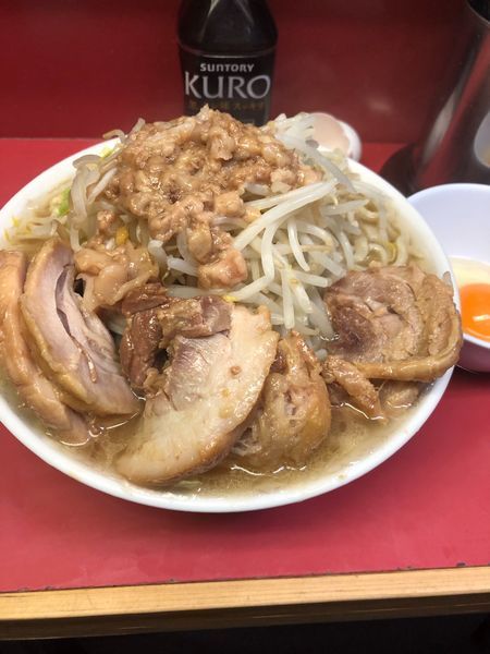 「小豚850円 卵50円 ヤサイアブラ増しニンニク少し」@ラーメン二郎 桜台駅前店の写真