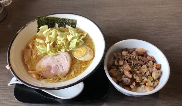 「黒麒麟➕塩チャーシュー丼ランチ」@麺屋 麒麟の写真