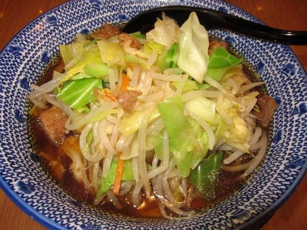 「とんさいらーめん醤油　740円」@麺処直久 新橋店の写真