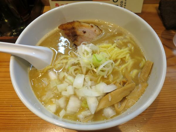 「濃厚らーめん ８００円」@麺屋 繁の写真