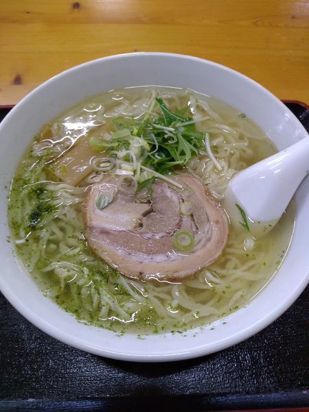 「塩らーめん 600円」@自家製ラーメン 菊屋食堂の写真