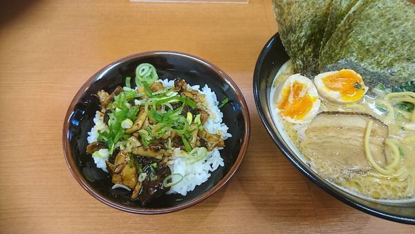 「チャーシュー丼 300円」@横浜家系ラーメン 畿一の写真