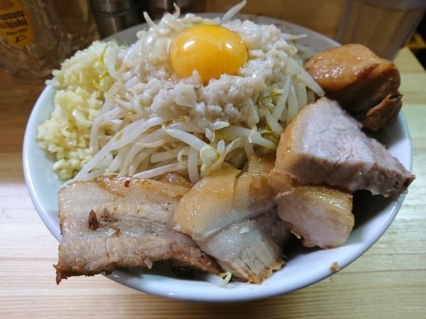 「肉増しまぜそば醤油」@麺処 MAZERUの写真