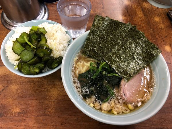 「ラーメン 650円 ライス大」@横浜ラーメン 武蔵家 船橋店の写真