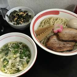 アゴだしつけめん