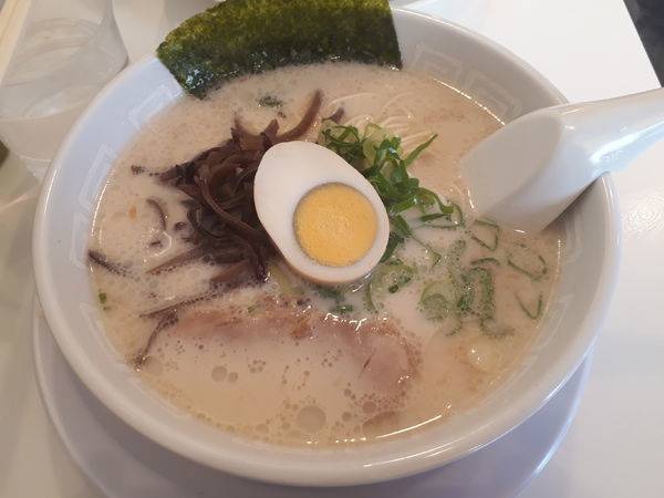 「ラーメン」@博多天神 新宿西口店の写真