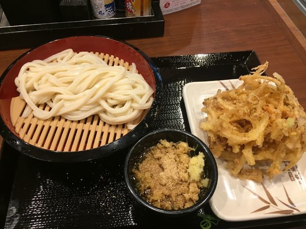 「ざる並¥290+野菜かき揚げ¥130」@丸亀製麺 大宮すずらん通り店の写真