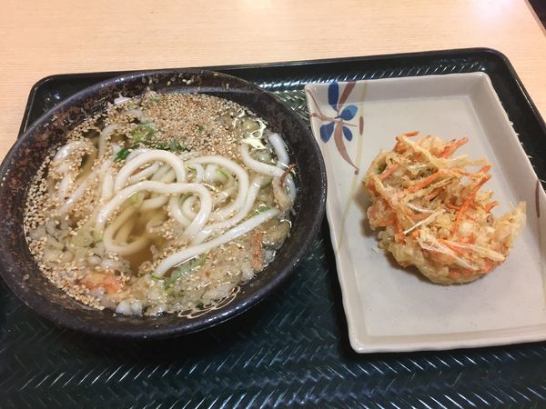 「かけ小¥130+野菜かき揚げ」@はなまるうどん 春日部店の写真