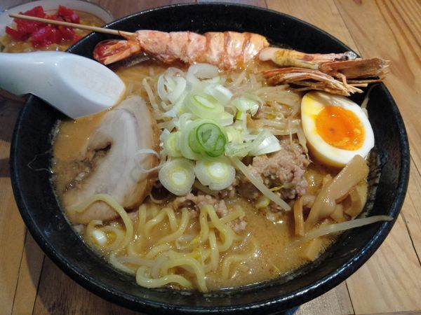 「味噌ラーメン ￥800・海老の塩焼き ￥600」@とんかつ 熊さん 大宮店の写真