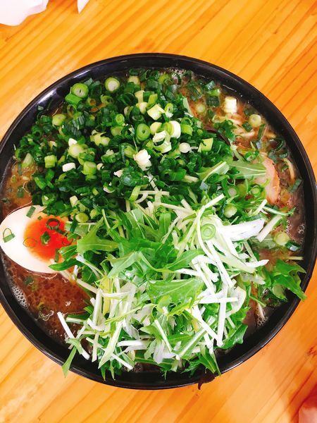 「魚粉豚骨チャーシュー野菜ネギ増し」@豚骨ラーメン 新井商店の写真