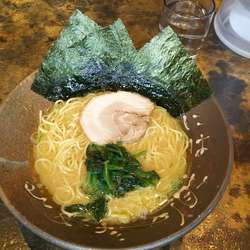 豚骨醤油スタンダードラーメン ￥700