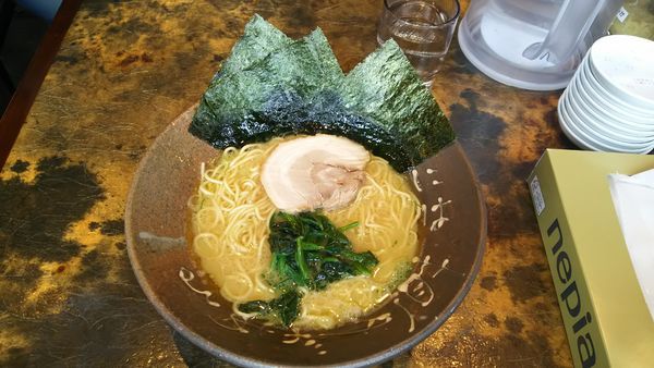 「豚骨醤油スタンダードラーメン ￥700」@横濱家系ラーメン 一魂家 水口店の写真