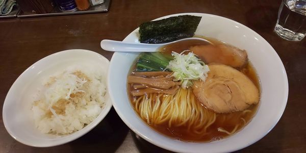 「あっさり煮干しラーメン+まぜめし」@ラーメン 一兎の写真