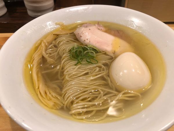 「塩そば味玉880円」@自家製麺 竜葵の写真