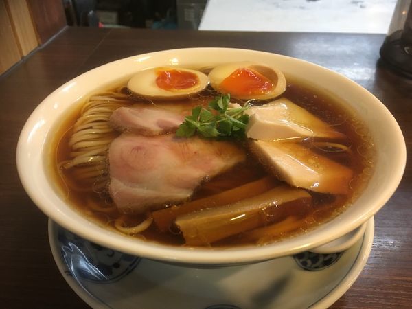 「醤油らぁ麺」@らぁ麺 紫陽花の写真