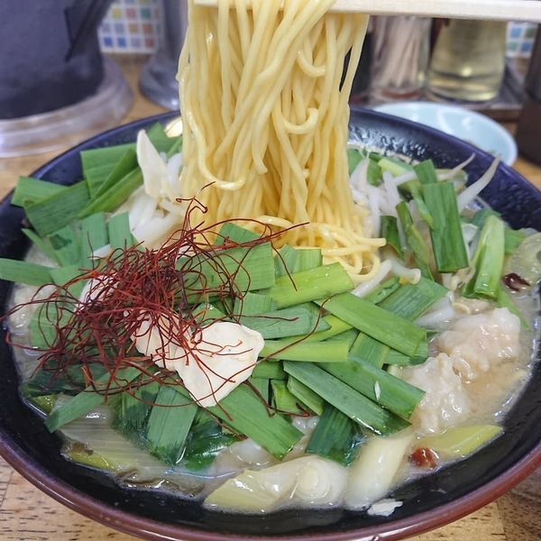 「【限定】モツニラそば(ミニライス付)950円」@中華蕎麦 丸め 東久留米店の写真