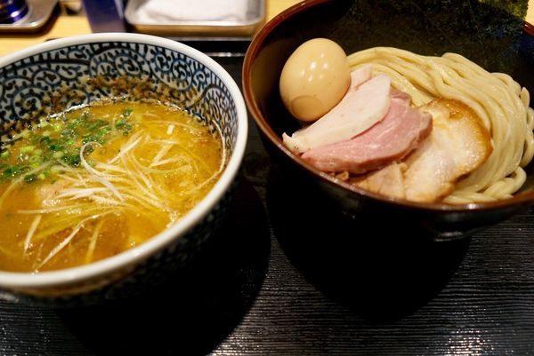 「半熟味玉濃厚魚介つけ麺」@麺屋 一燈の写真
