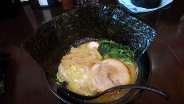 「醤油(海苔増し)」@麺侍右京 反町店の写真