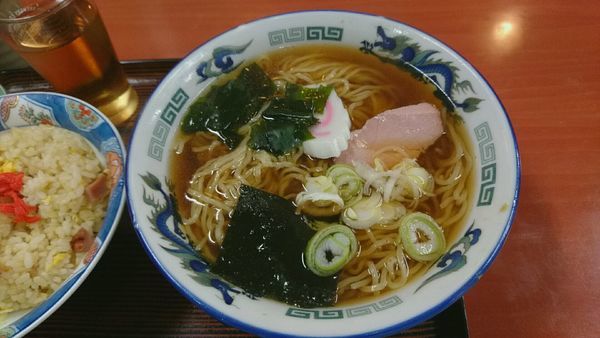 「ラーメン＋半チャーハン_780円」@松屋そば店の写真