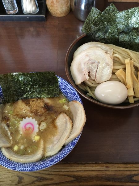 「特製つけ麺+半肉盛り（1160円）」@次念序の写真